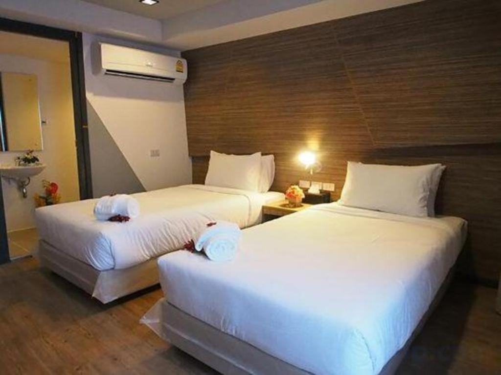 Hotel H2 3*