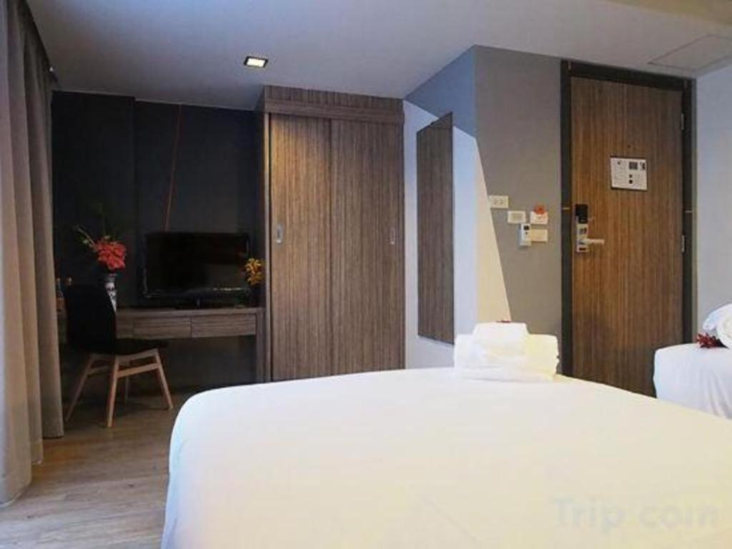 Hotel H2 3*